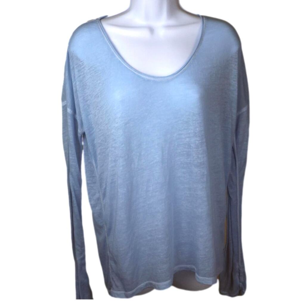 Gap Fit Powder Blue Semi Sheer Knit Scoop Neck Tee M